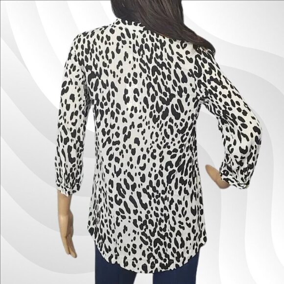 2/$50 L'Agence Black and White Printed Blouse Size XS – Stylish and Elegant - Picture 2 of 5